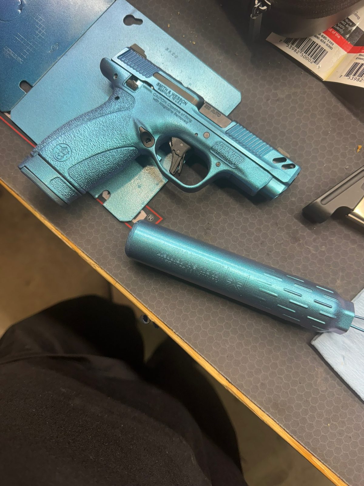 Metallic Teal Shield & Matching Can